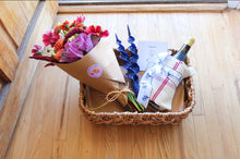 Load image into Gallery viewer, Gracious Host Gift Package