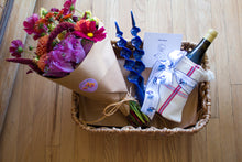 Load image into Gallery viewer, Gracious Host Gift Package